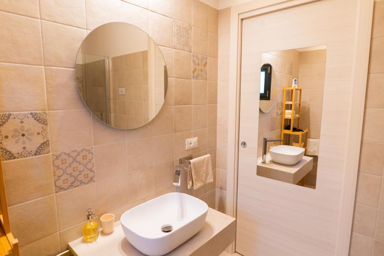Relais La Giara Pensionat Manduria Exteriör bild