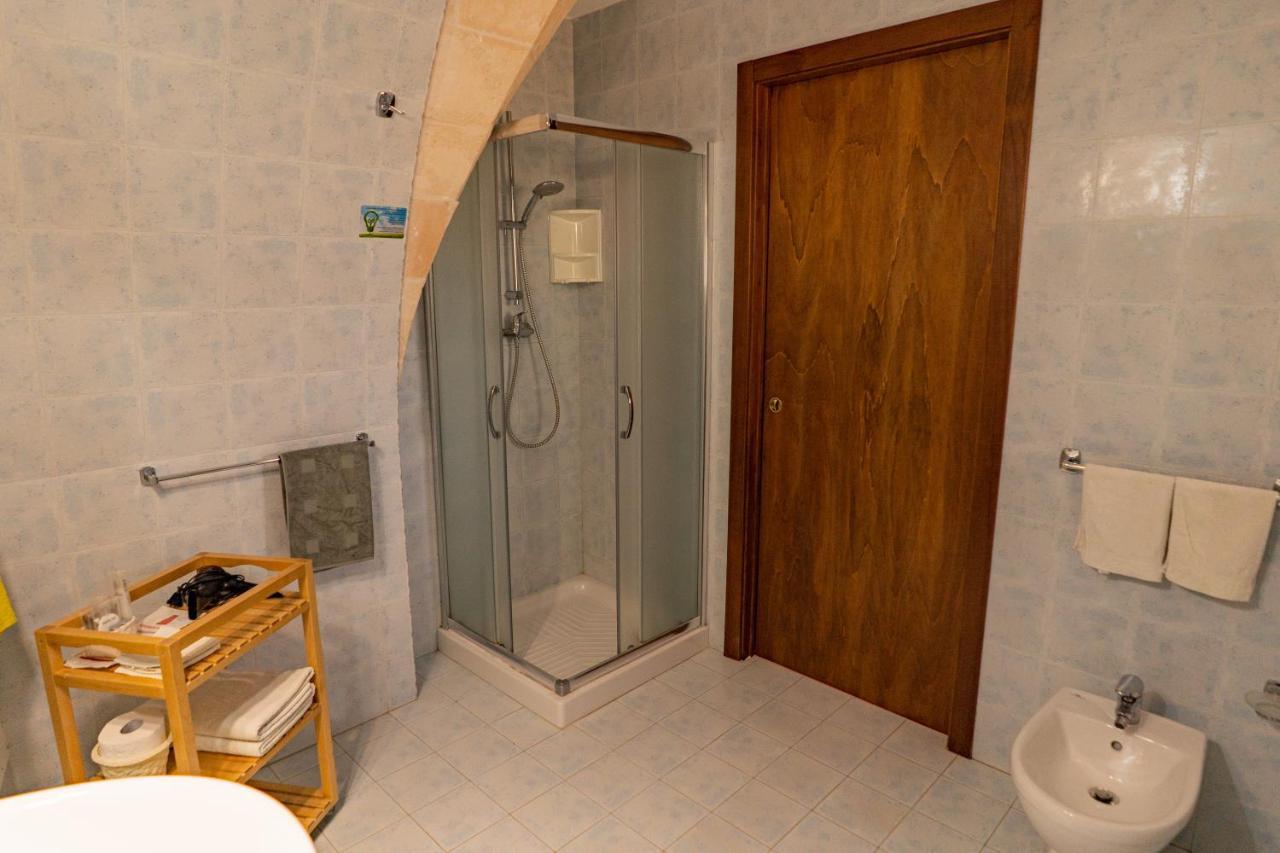 Relais La Giara Pensionat Manduria Exteriör bild